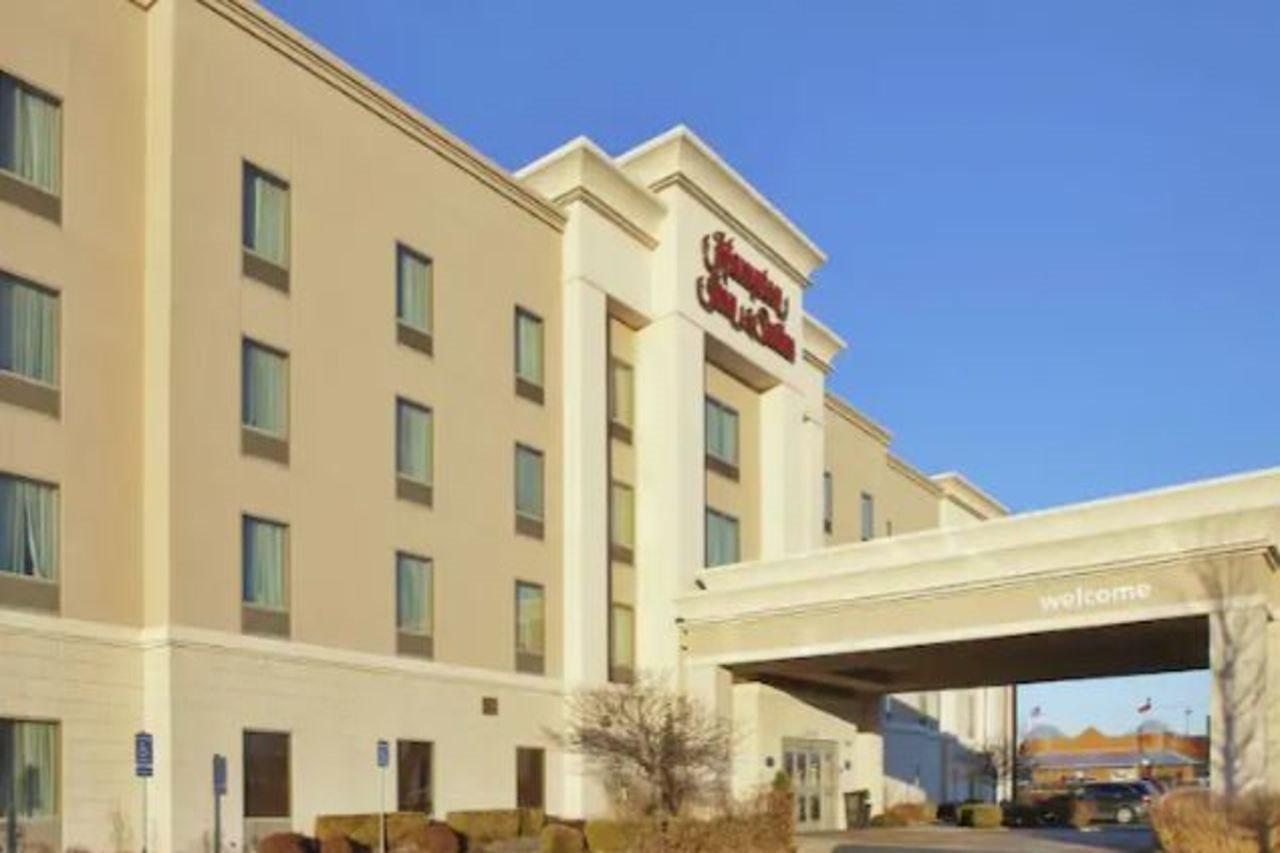 Hampton Inn & Suites Wichita-Northeast Buitenkant foto