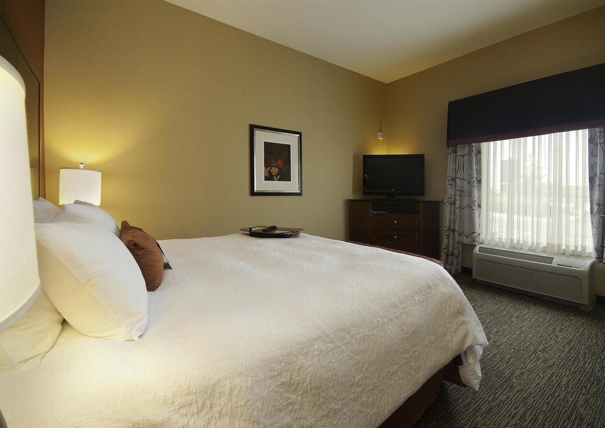 Hampton Inn & Suites Wichita-Northeast Buitenkant foto