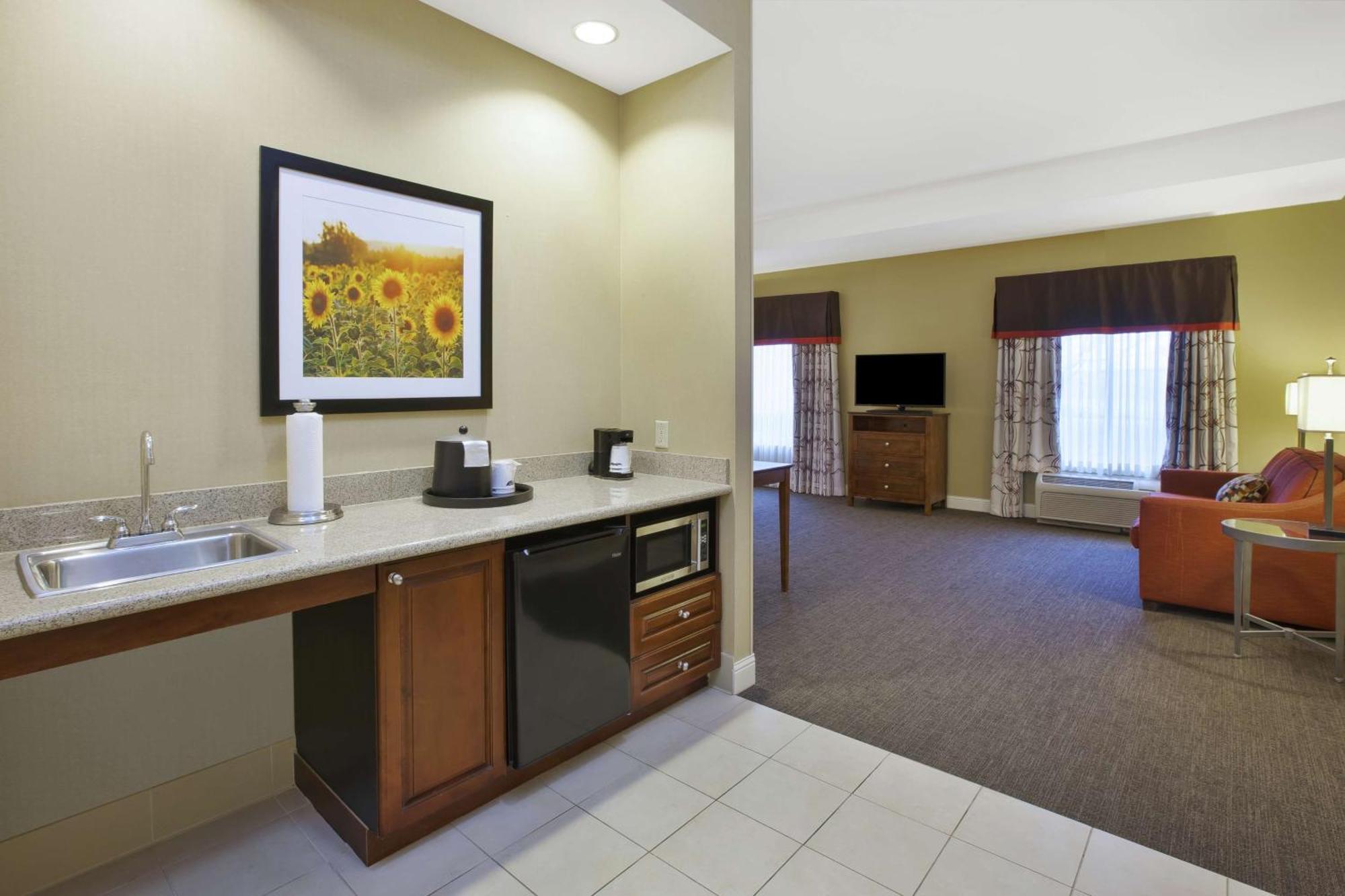 Hampton Inn & Suites Wichita-Northeast Buitenkant foto