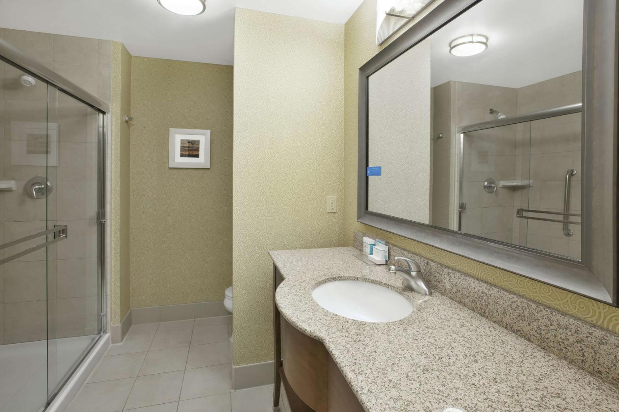 Hampton Inn & Suites Wichita-Northeast Buitenkant foto