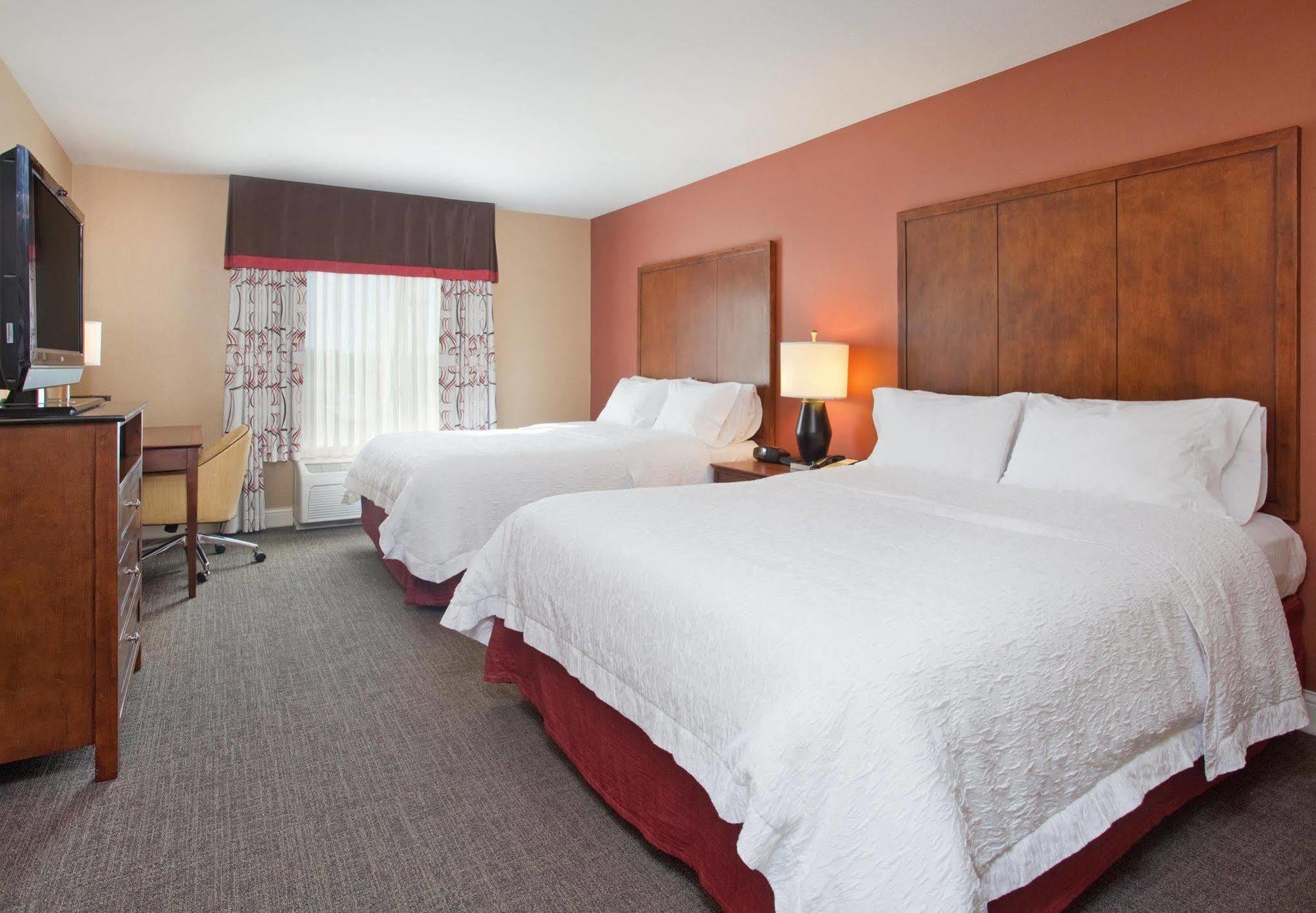 Hampton Inn & Suites Wichita-Northeast Buitenkant foto