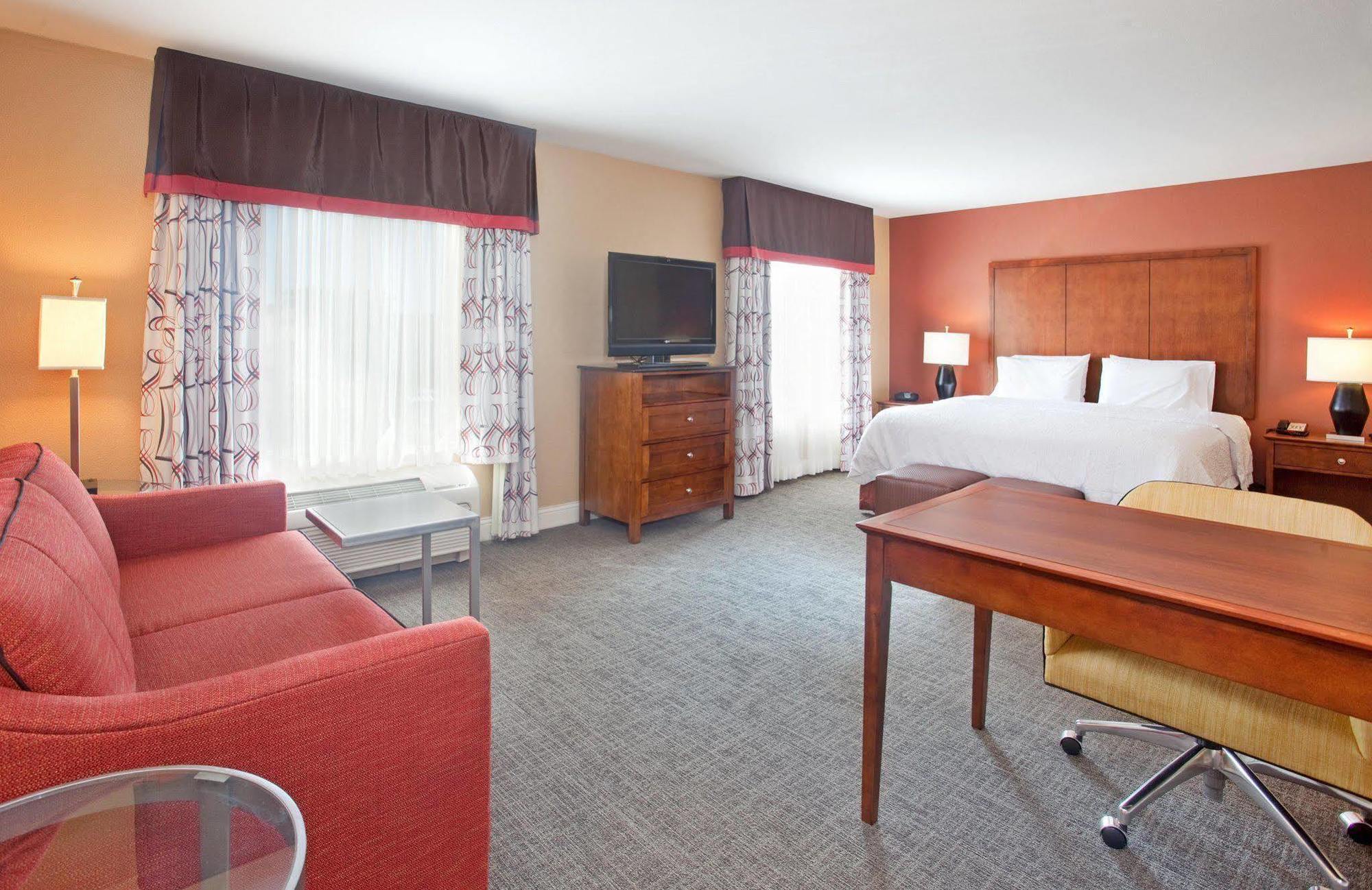 Hampton Inn & Suites Wichita-Northeast Buitenkant foto